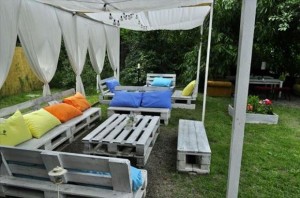 Pallet-Outdoor-Furniture